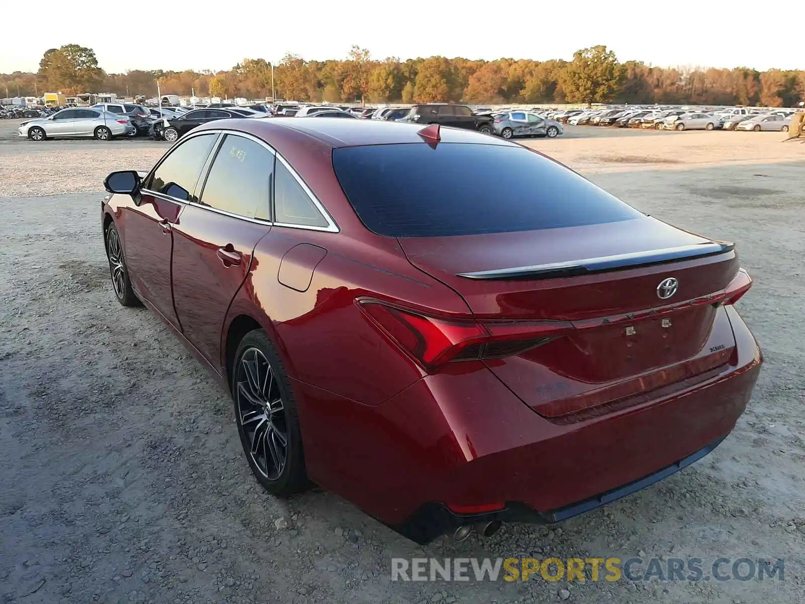 3 Photograph of a damaged car 4T1BZ1FB5KU033452 TOYOTA AVALON 2019