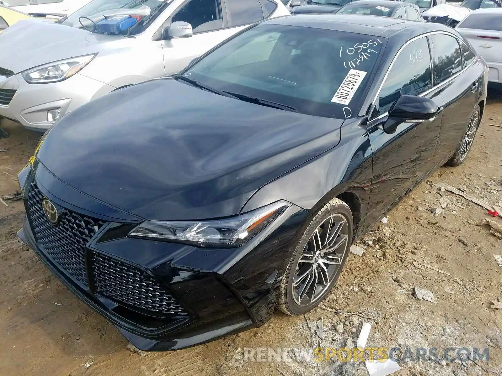 2 Photograph of a damaged car 4T1BZ1FB5KU037808 TOYOTA AVALON 2019