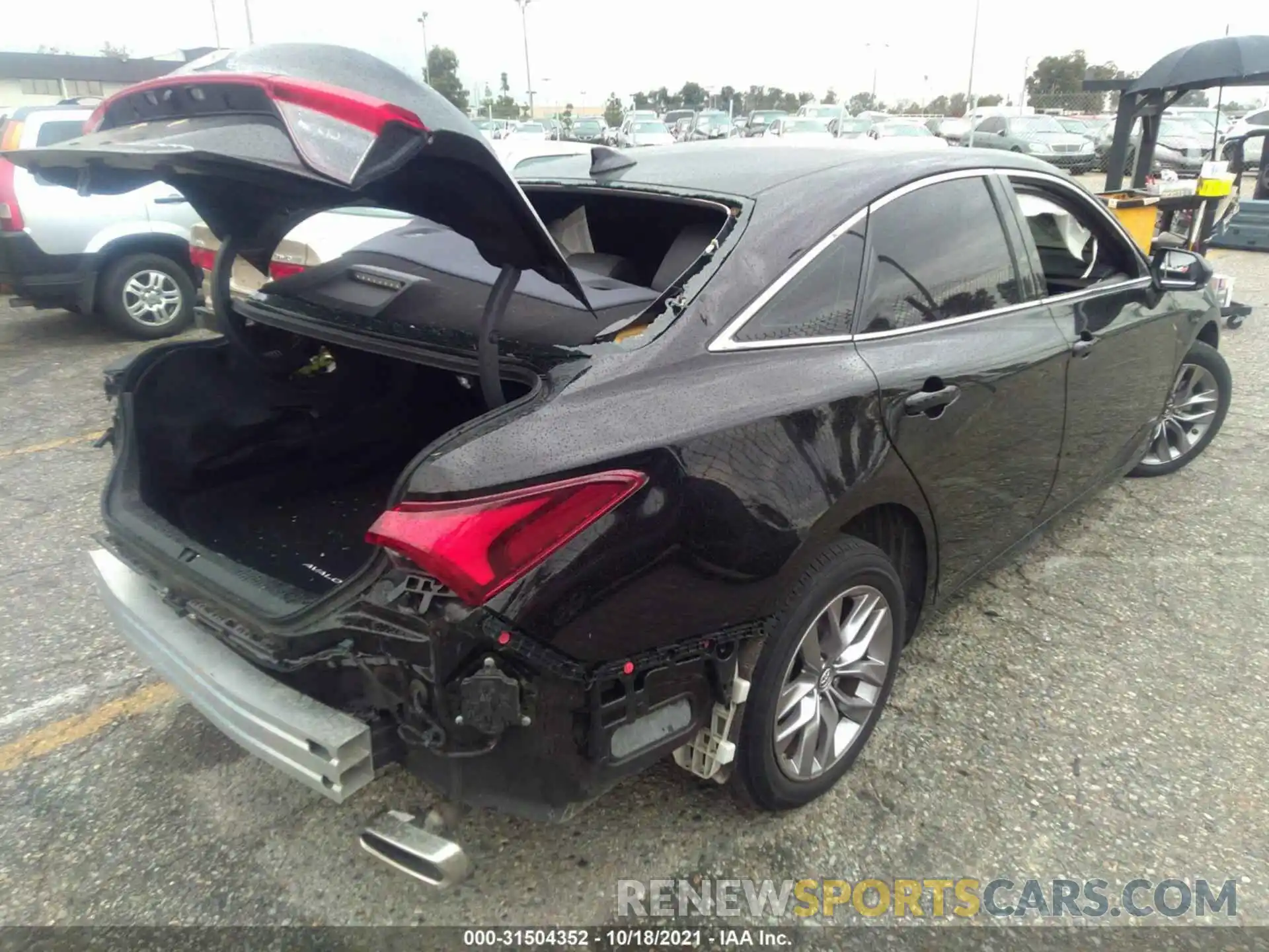 4 Photograph of a damaged car 4T1BZ1FB6KU001299 TOYOTA AVALON 2019