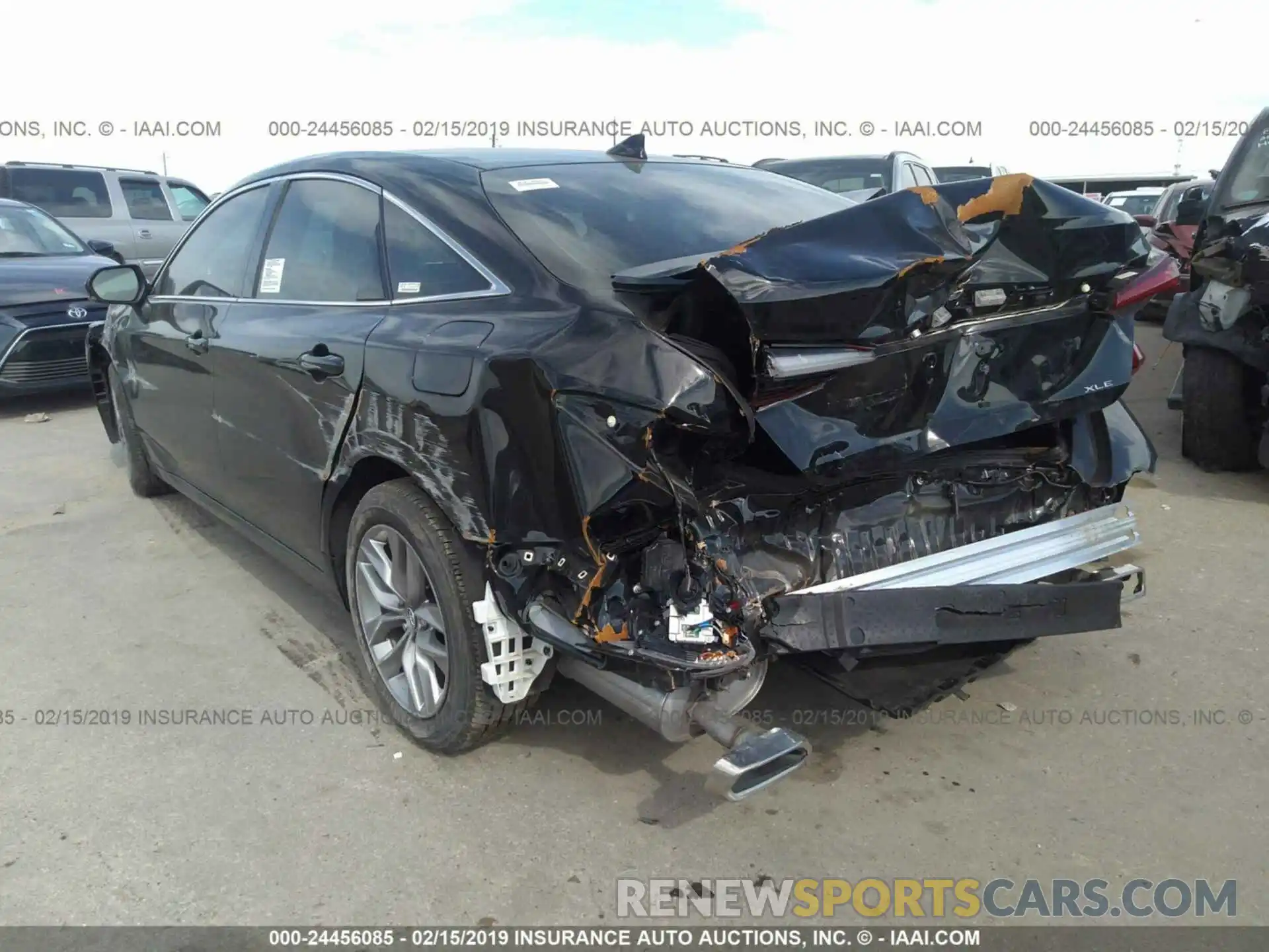 3 Photograph of a damaged car 4T1BZ1FB6KU002128 TOYOTA AVALON 2019