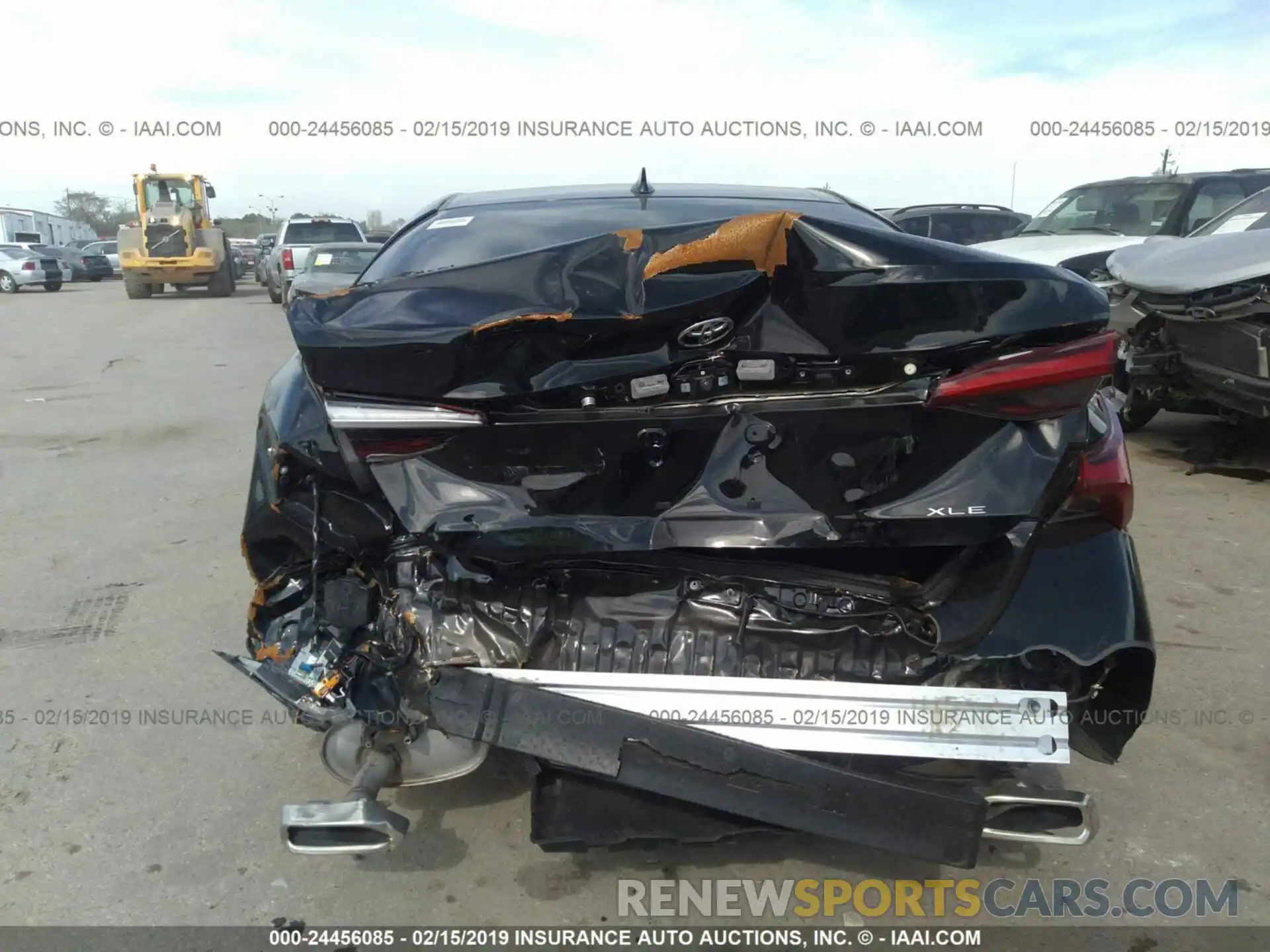 6 Photograph of a damaged car 4T1BZ1FB6KU002128 TOYOTA AVALON 2019