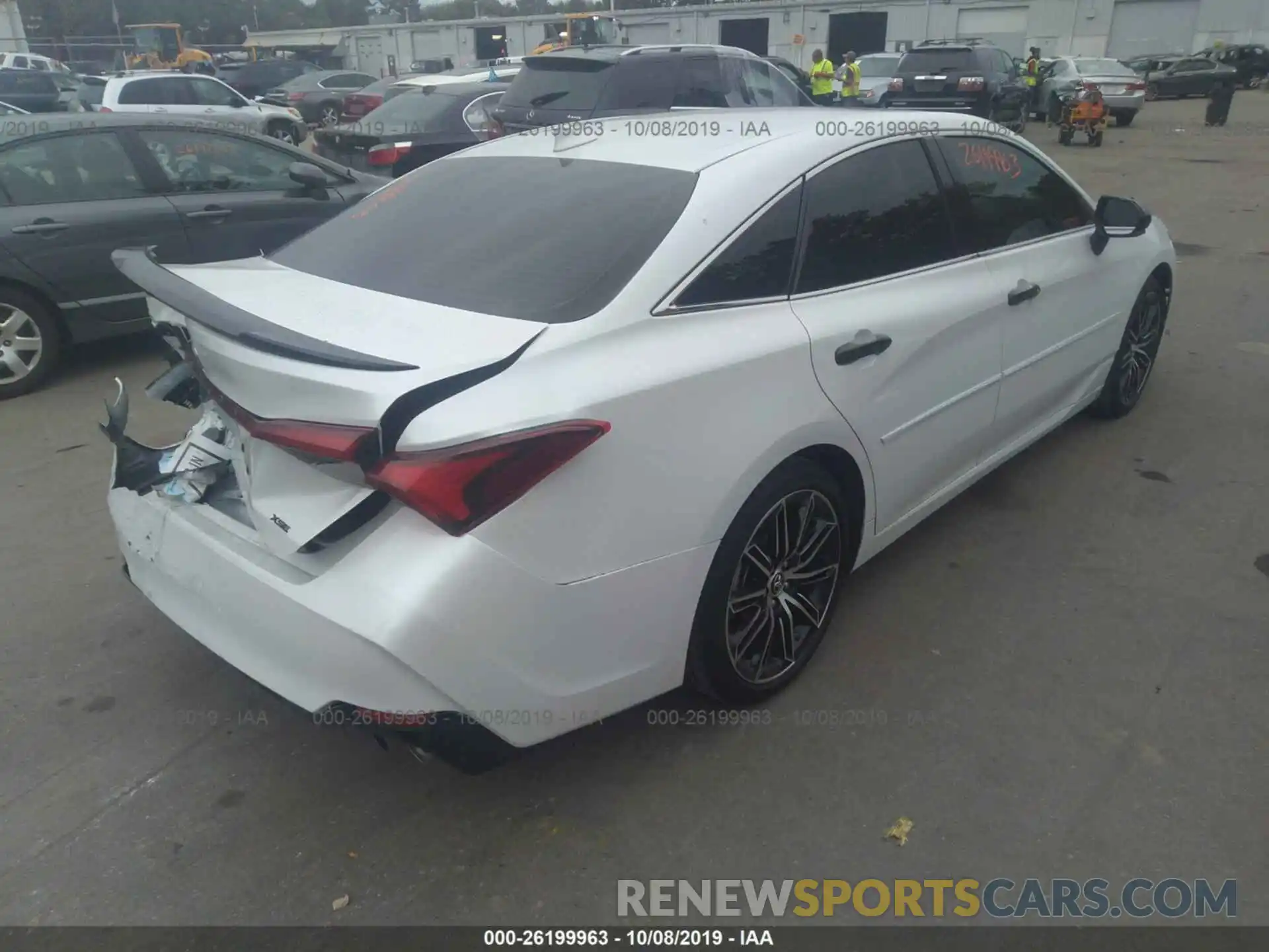 4 Фотография поврежденного автомобиля 4T1BZ1FB6KU002355 TOYOTA AVALON 2019