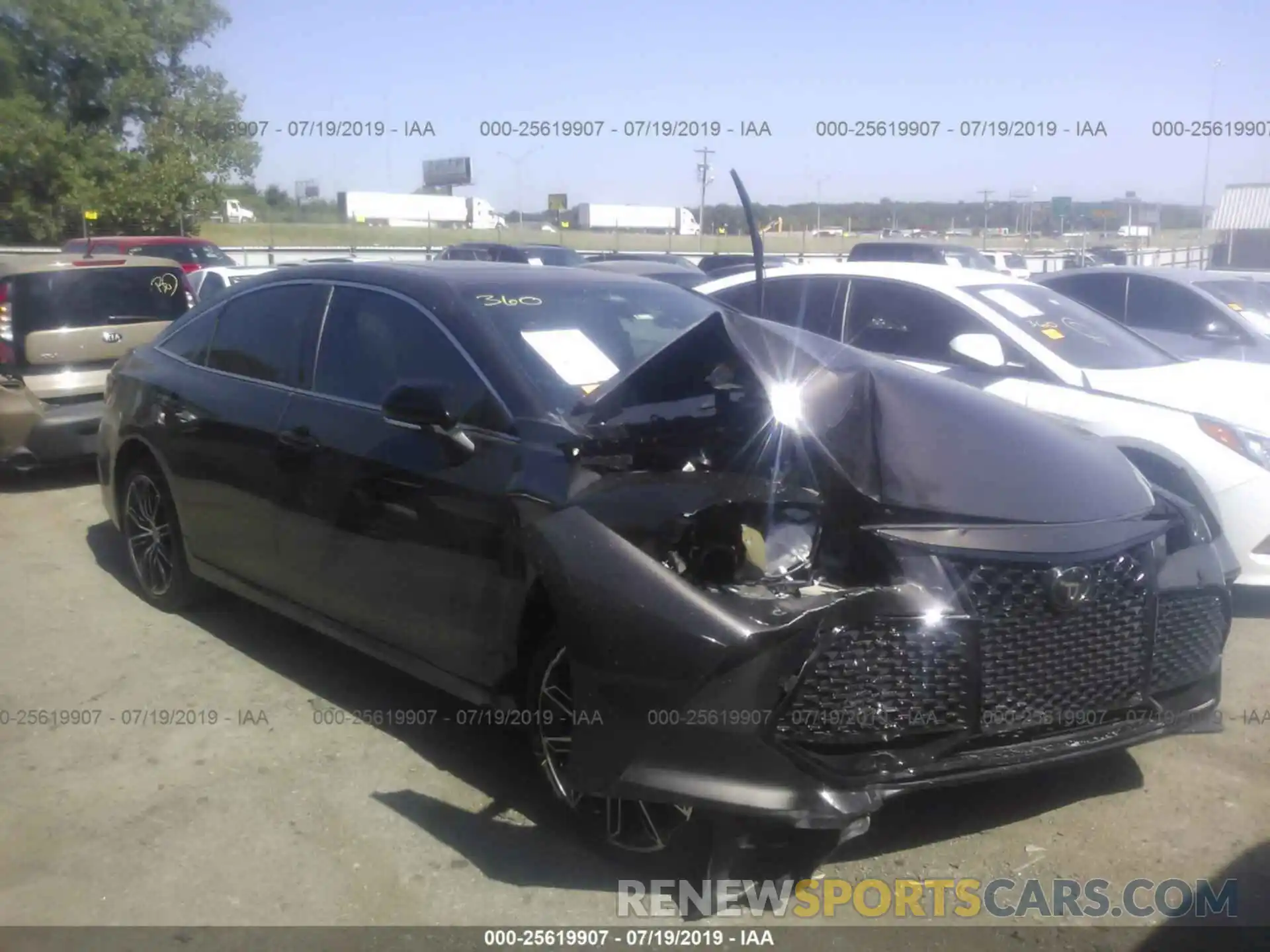 1 Photograph of a damaged car 4T1BZ1FB6KU003439 TOYOTA AVALON 2019