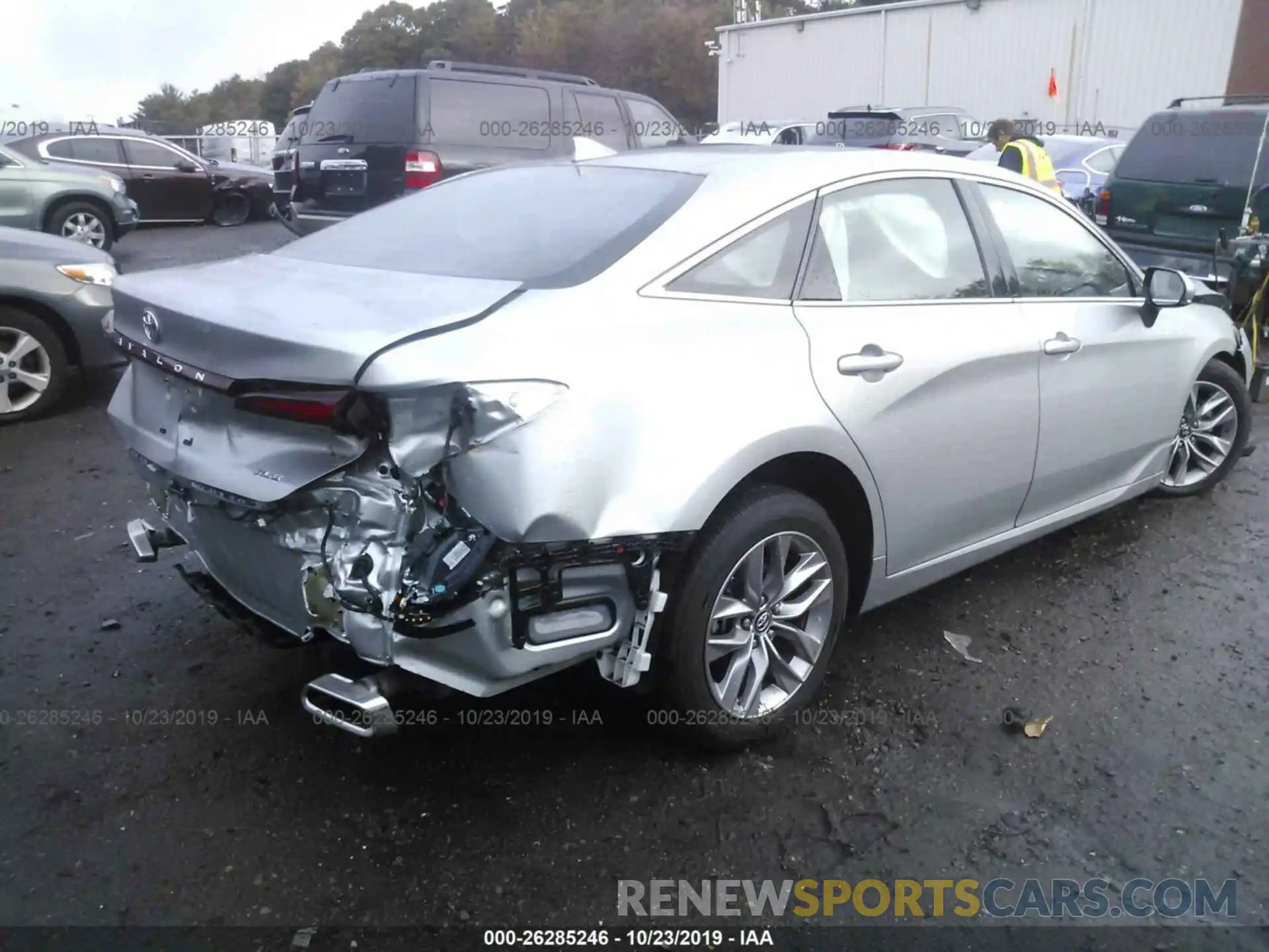 4 Photograph of a damaged car 4T1BZ1FB6KU004090 TOYOTA AVALON 2019