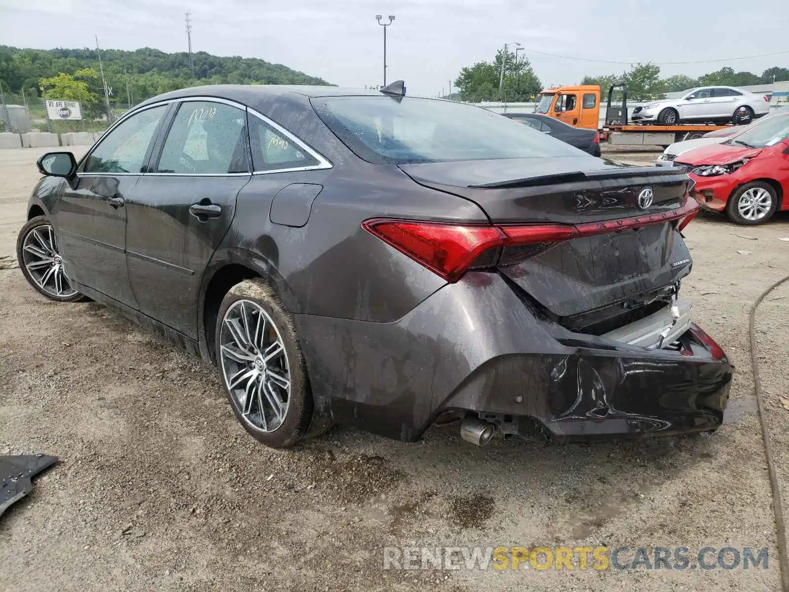 3 Photograph of a damaged car 4T1BZ1FB6KU005658 TOYOTA AVALON 2019