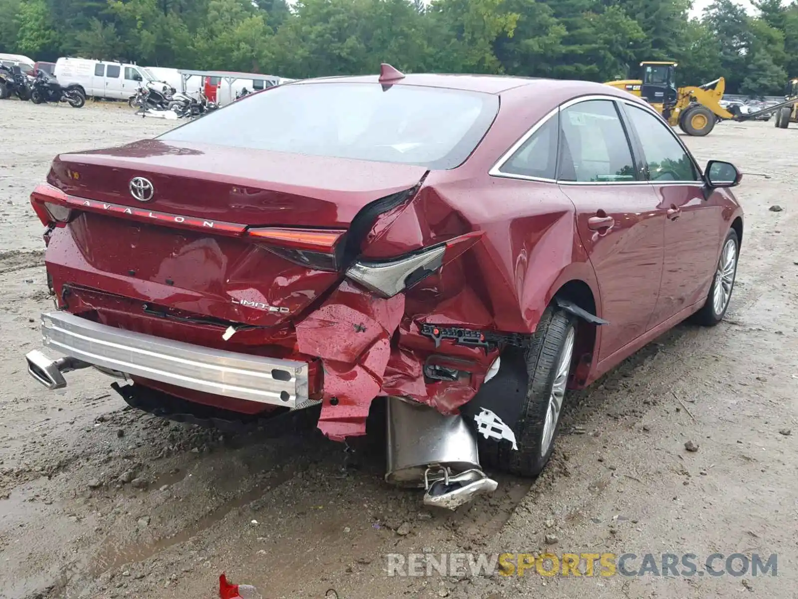 4 Photograph of a damaged car 4T1BZ1FB6KU005899 TOYOTA AVALON 2019