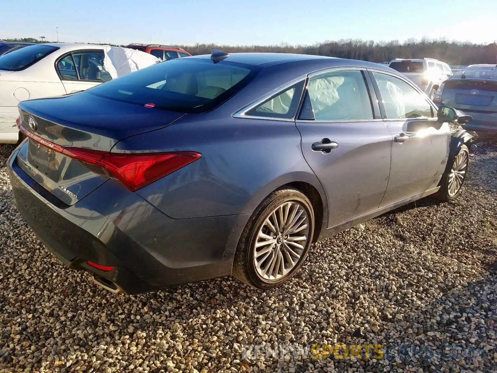 4 Photograph of a damaged car 4T1BZ1FB6KU006308 TOYOTA AVALON 2019