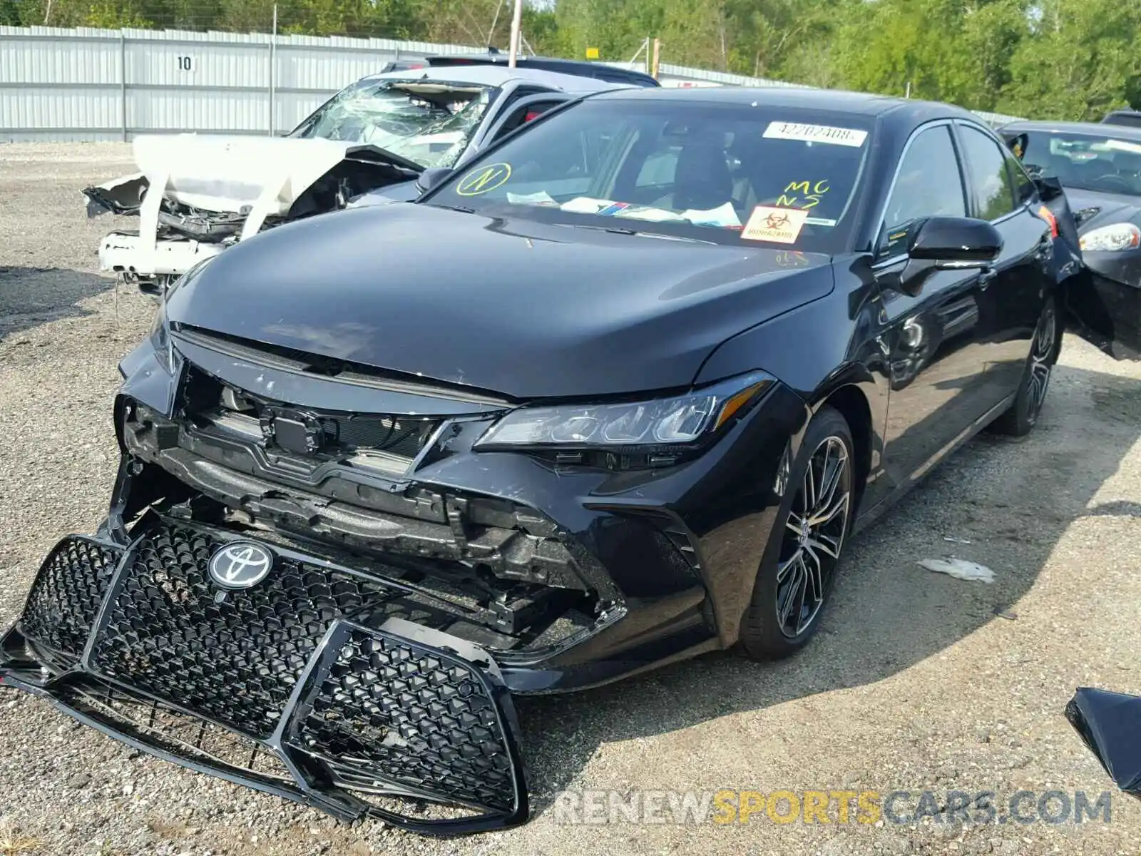 2 Photograph of a damaged car 4T1BZ1FB6KU007667 TOYOTA AVALON 2019