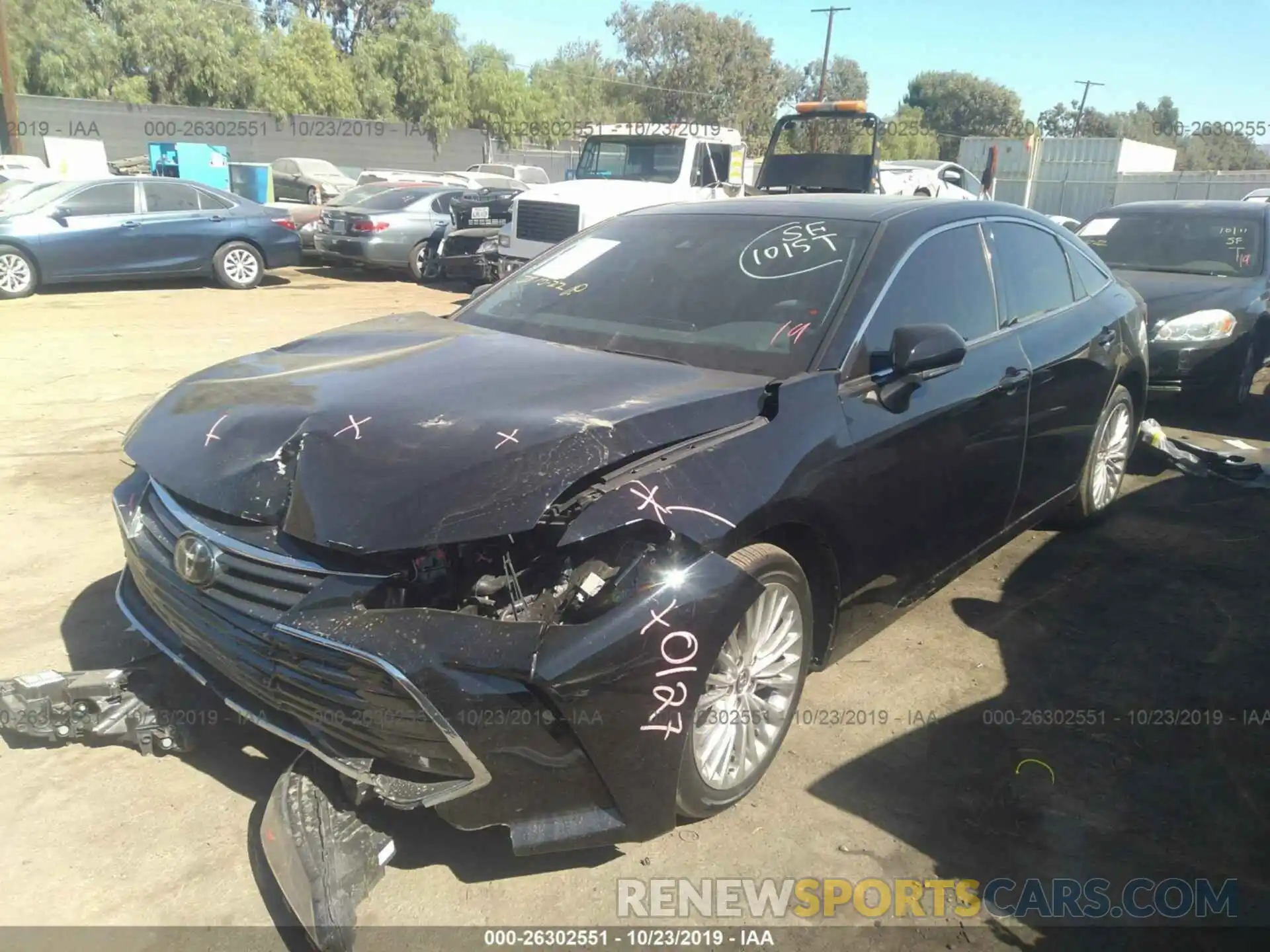 2 Photograph of a damaged car 4T1BZ1FB6KU007829 TOYOTA AVALON 2019