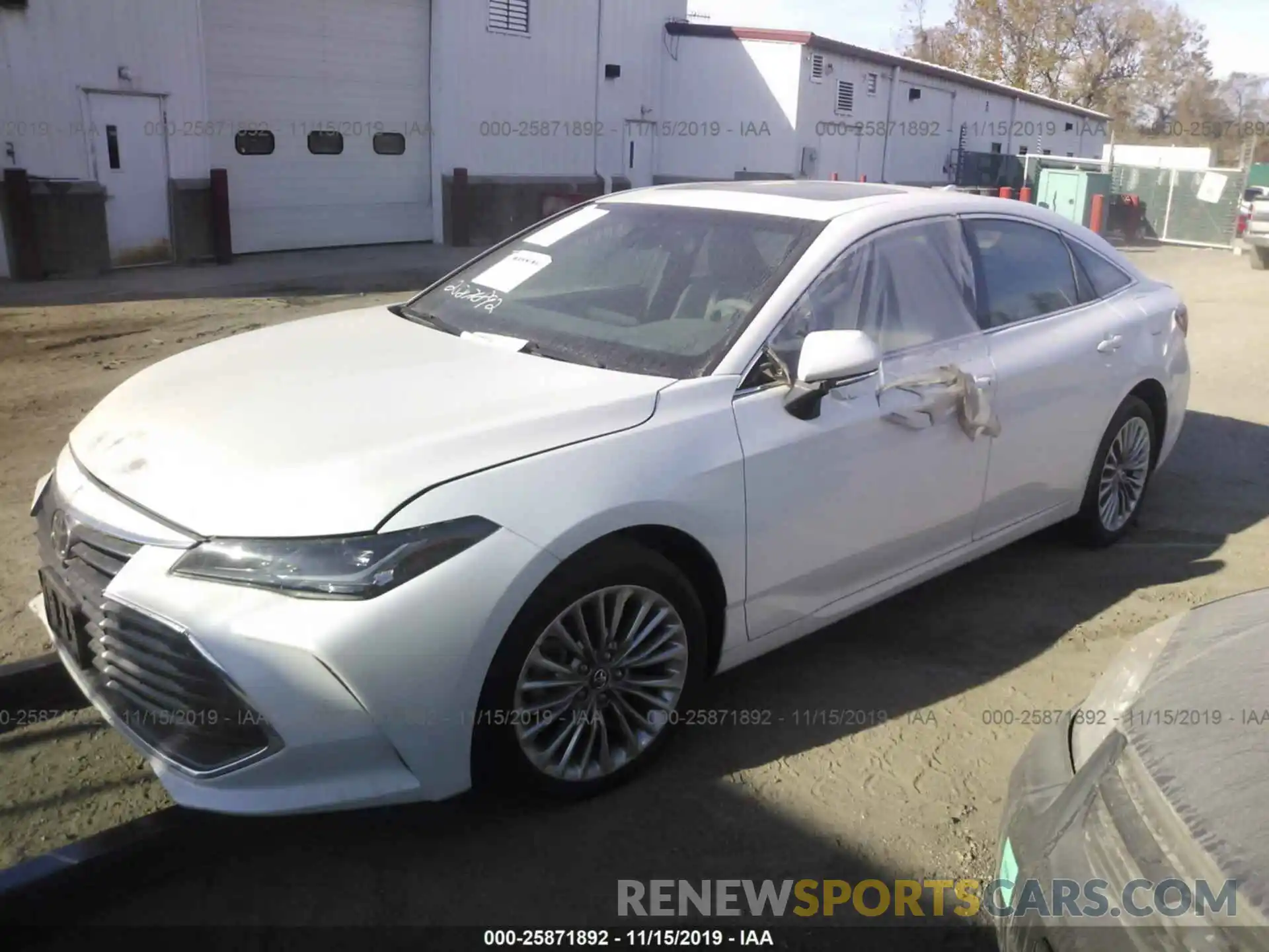 2 Photograph of a damaged car 4T1BZ1FB6KU008110 TOYOTA AVALON 2019