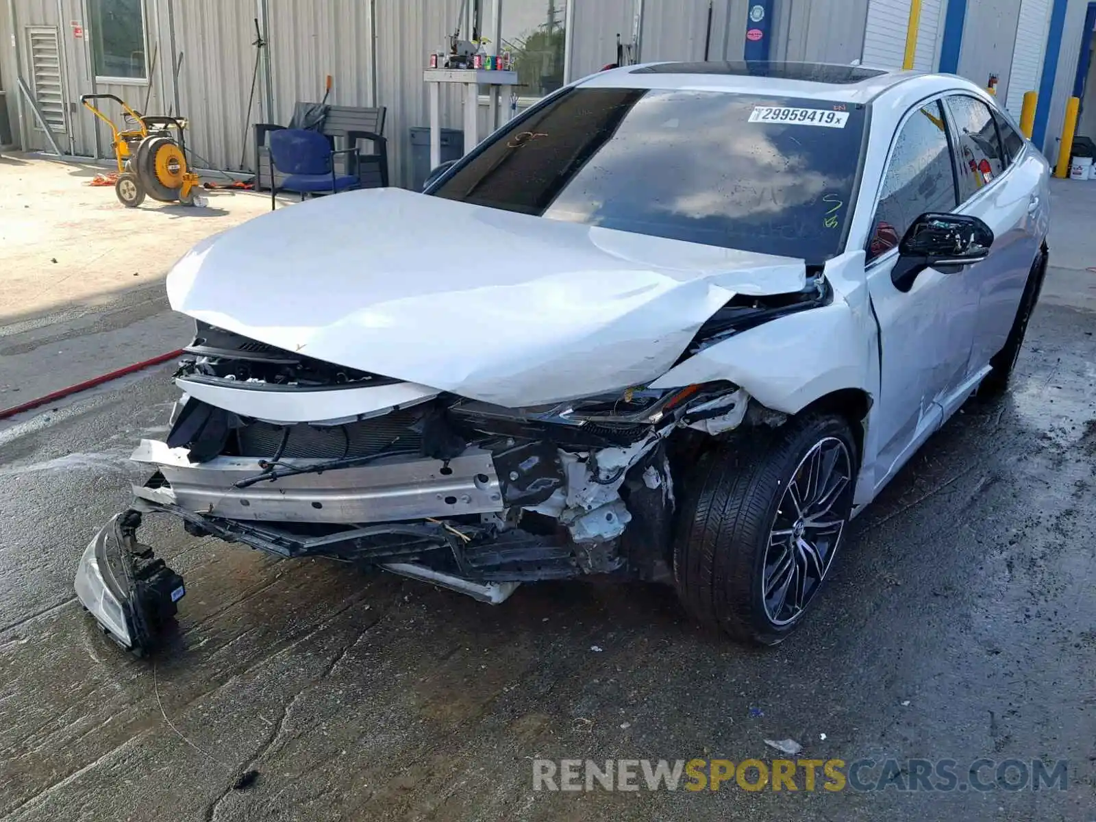 2 Photograph of a damaged car 4T1BZ1FB6KU008138 TOYOTA AVALON 2019