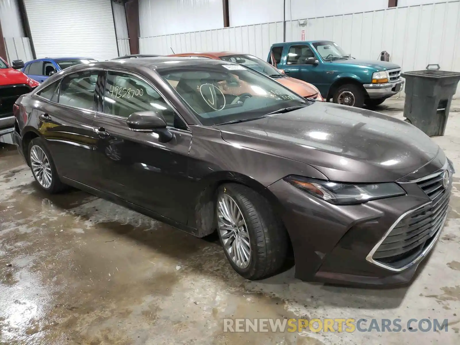 1 Photograph of a damaged car 4T1BZ1FB6KU011816 TOYOTA AVALON 2019