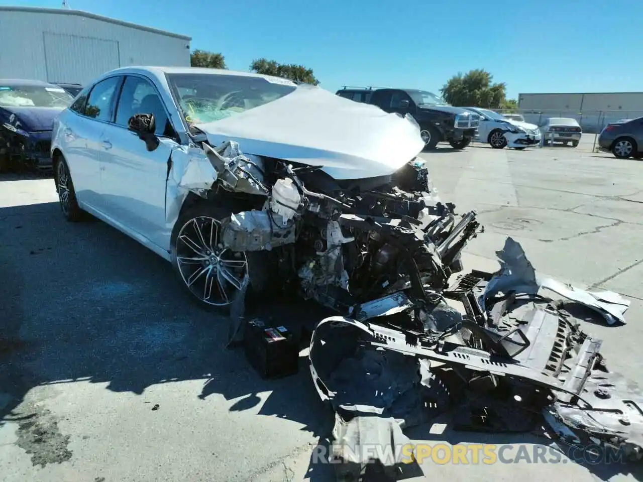 1 Photograph of a damaged car 4T1BZ1FB6KU012142 TOYOTA AVALON 2019