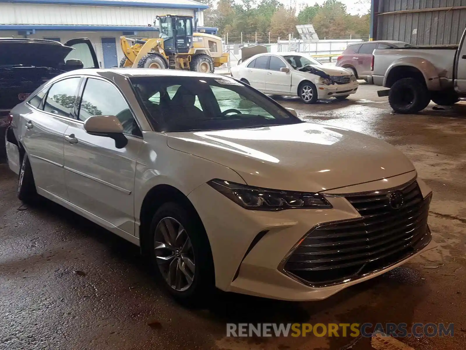 1 Photograph of a damaged car 4T1BZ1FB6KU016594 TOYOTA AVALON 2019