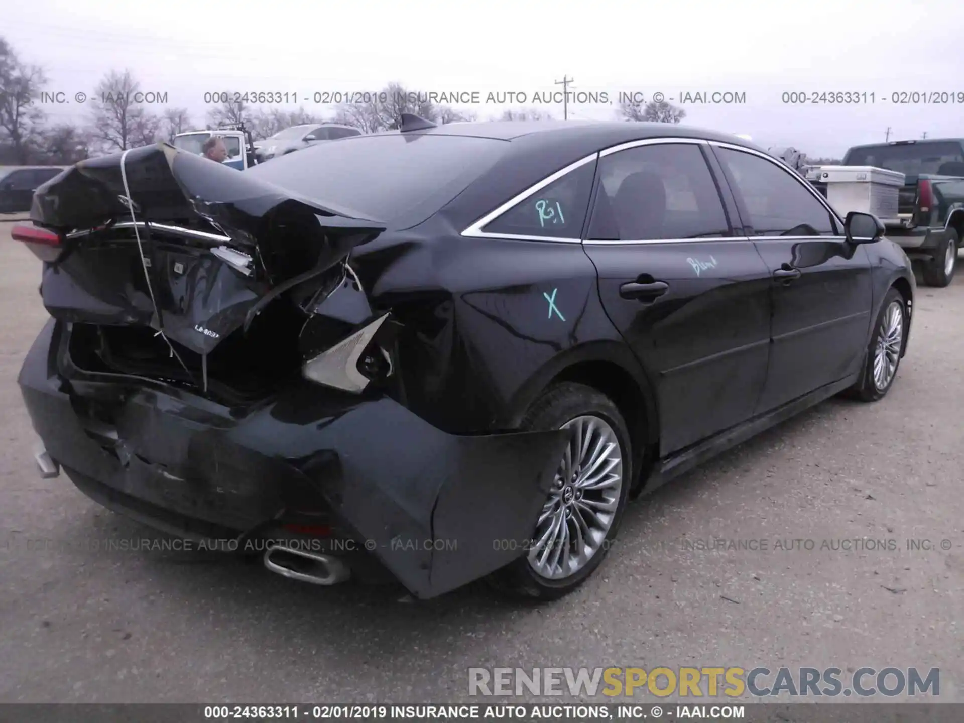 4 Photograph of a damaged car 4T1BZ1FB6KU017275 TOYOTA AVALON 2019