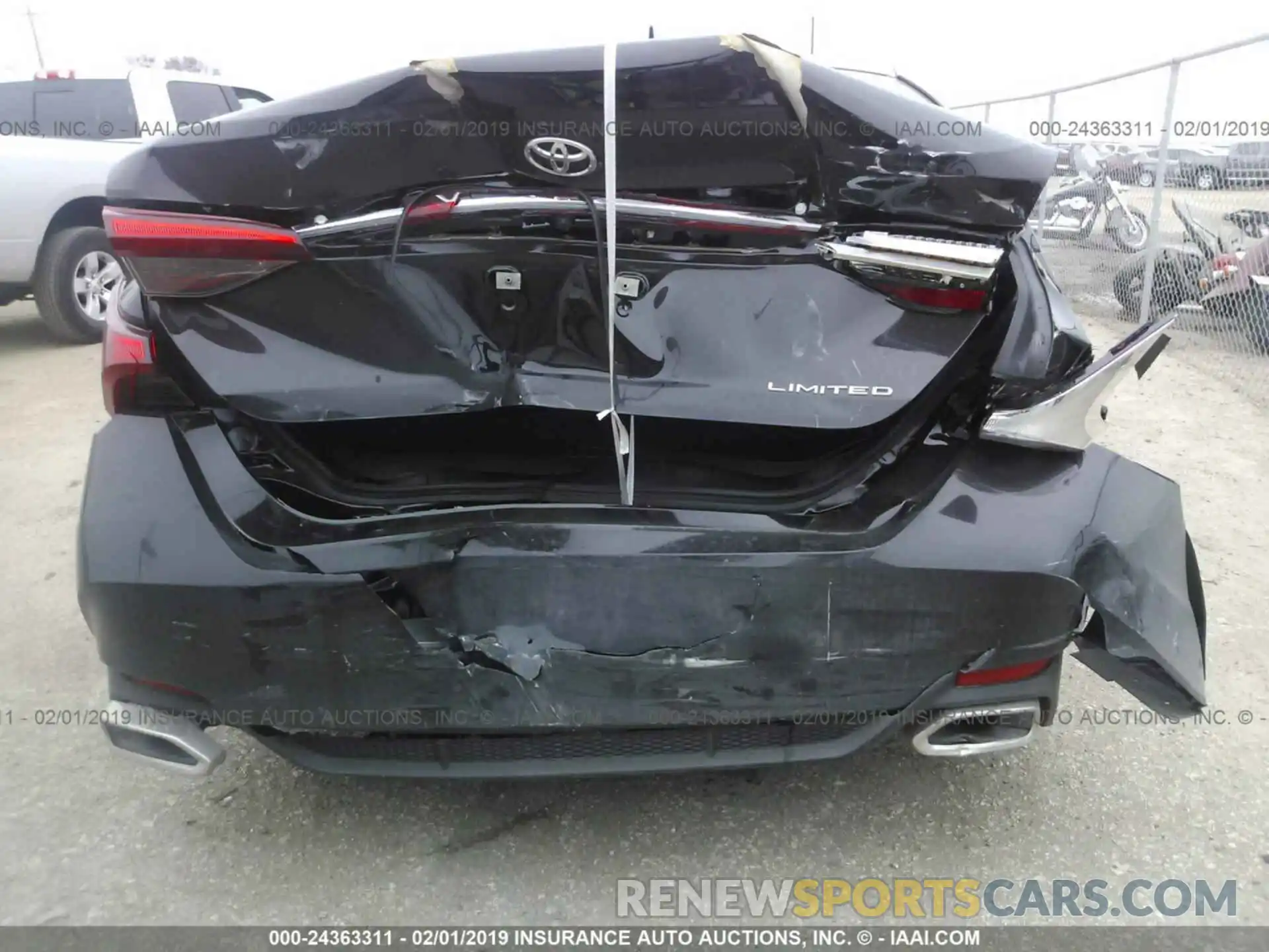 6 Photograph of a damaged car 4T1BZ1FB6KU017275 TOYOTA AVALON 2019