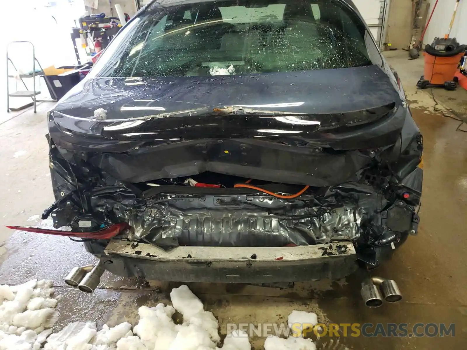 9 Photograph of a damaged car 4T1BZ1FB6KU019303 TOYOTA AVALON 2019