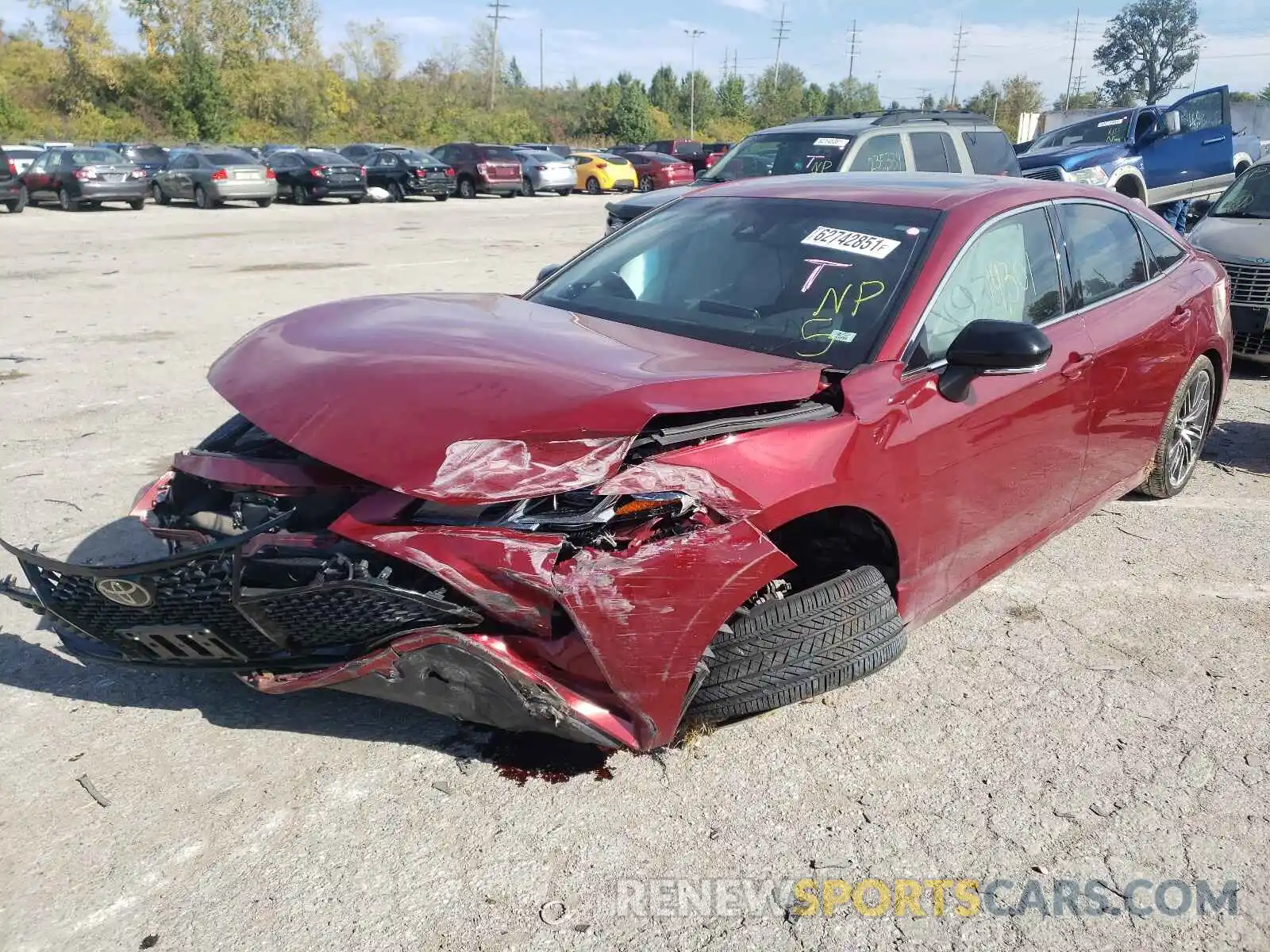 2 Photograph of a damaged car 4T1BZ1FB6KU020466 TOYOTA AVALON 2019