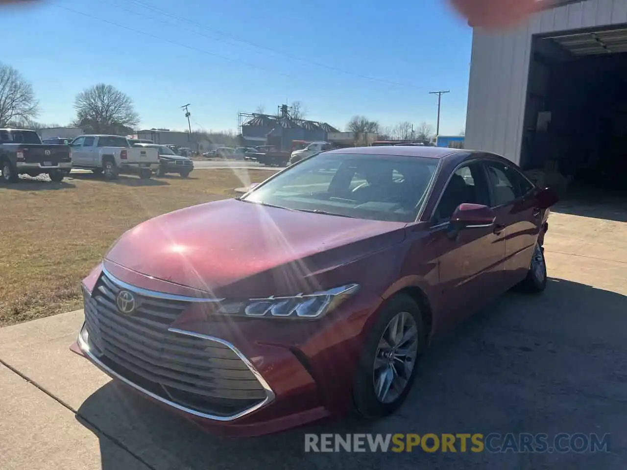 2 Photograph of a damaged car 4T1BZ1FB6KU021245 TOYOTA AVALON 2019