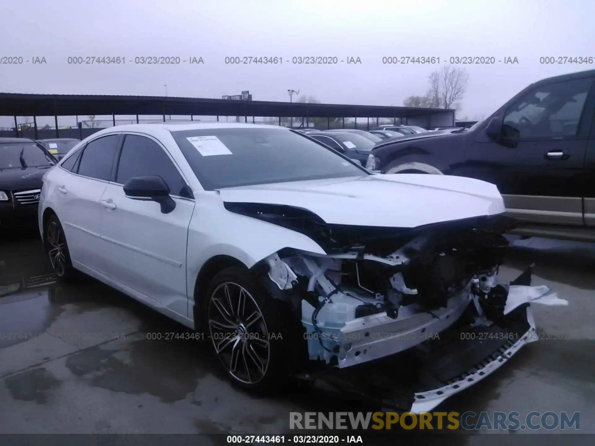 1 Photograph of a damaged car 4T1BZ1FB6KU024520 TOYOTA AVALON 2019