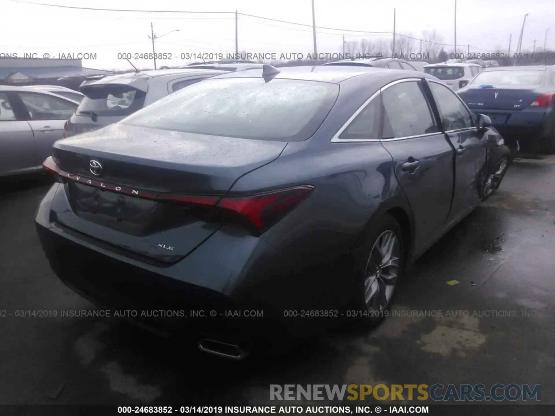 4 Photograph of a damaged car 4T1BZ1FB6KU024758 TOYOTA AVALON 2019