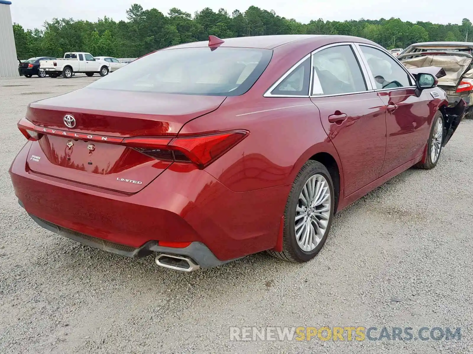 4 Photograph of a damaged car 4T1BZ1FB6KU026106 TOYOTA AVALON 2019