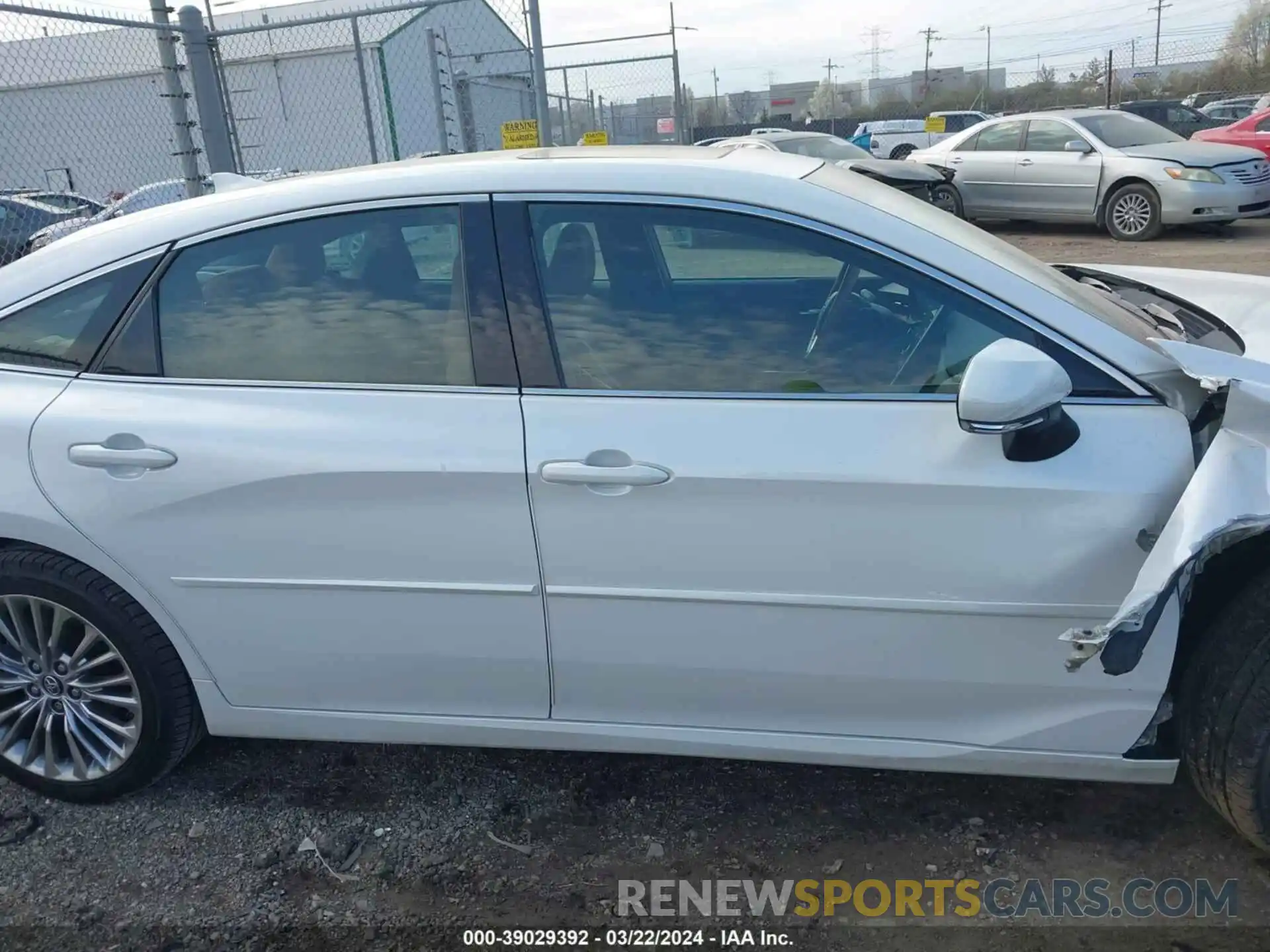 13 Photograph of a damaged car 4T1BZ1FB6KU027112 TOYOTA AVALON 2019