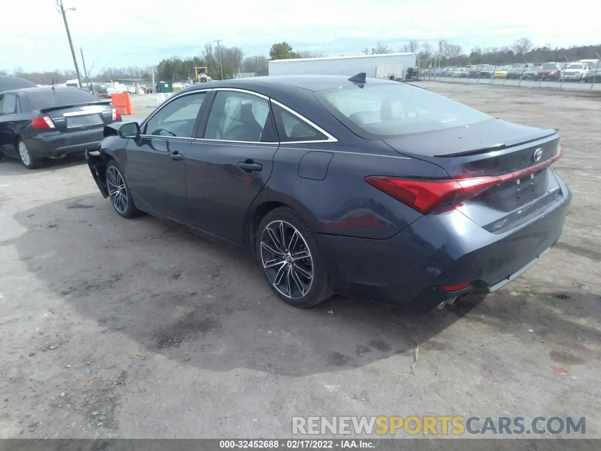 3 Photograph of a damaged car 4T1BZ1FB6KU027269 TOYOTA AVALON 2019