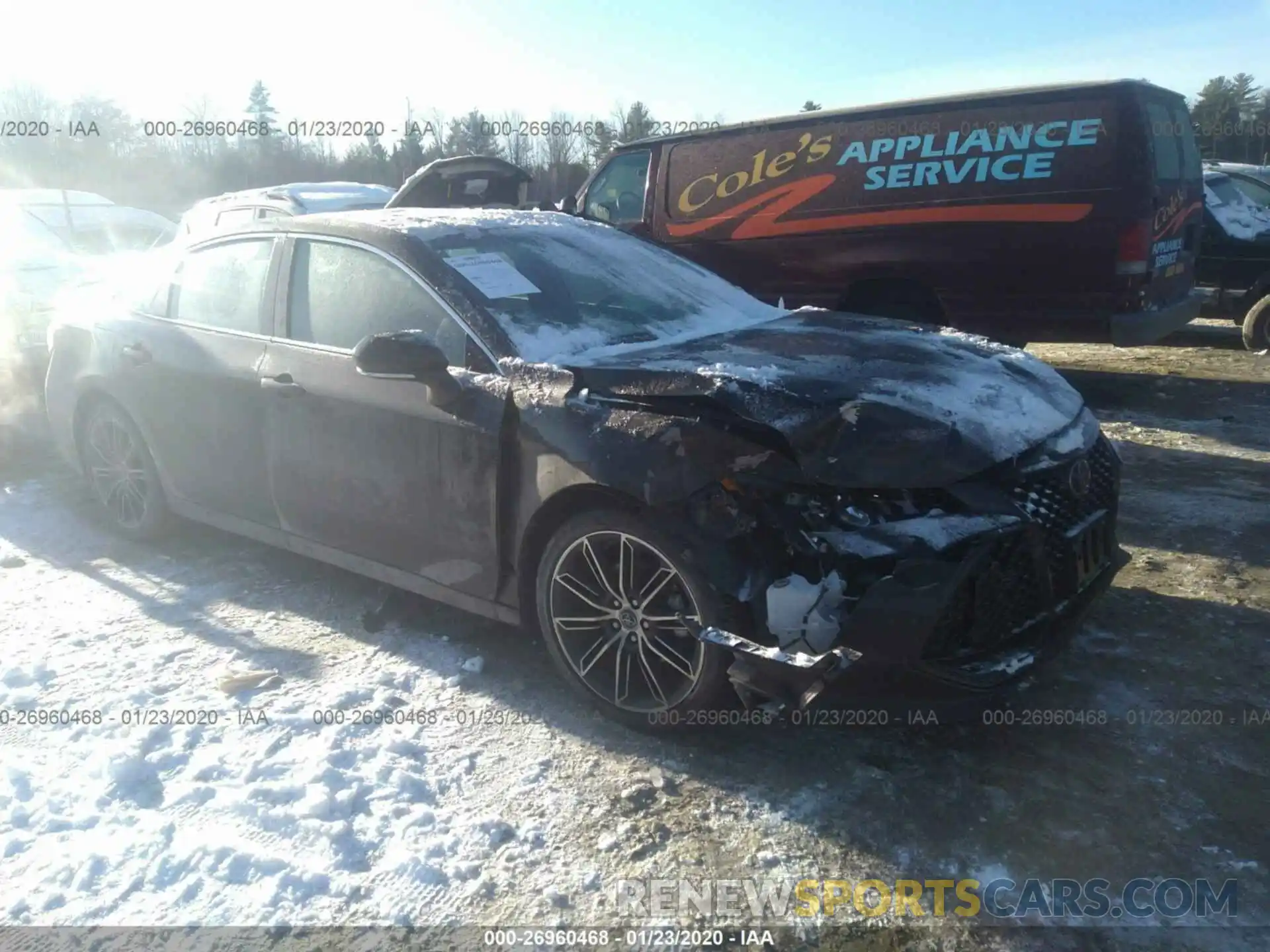 1 Photograph of a damaged car 4T1BZ1FB6KU032178 TOYOTA AVALON 2019