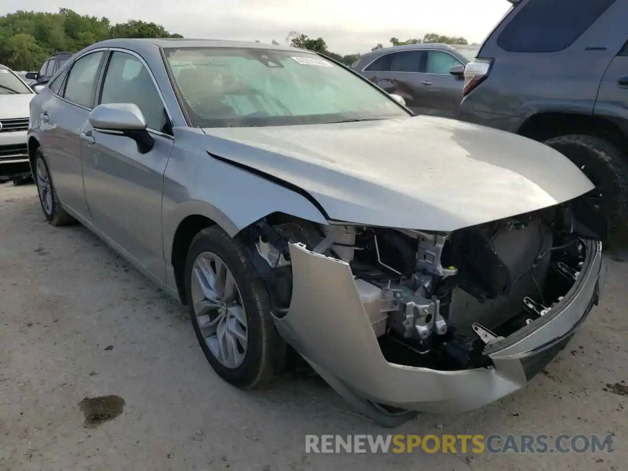 1 Photograph of a damaged car 4T1BZ1FB6KU034612 TOYOTA AVALON 2019