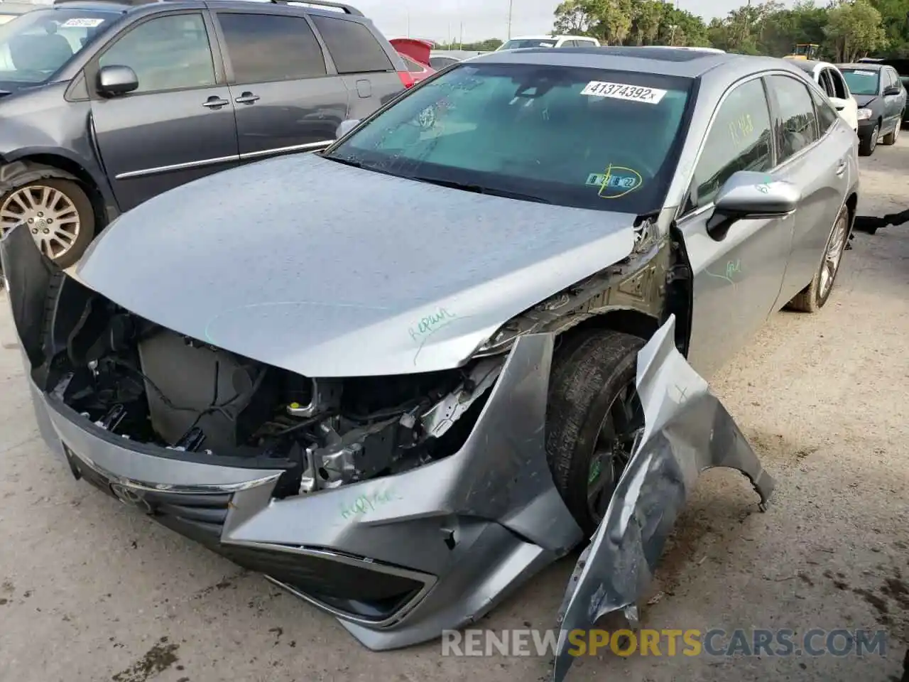 2 Photograph of a damaged car 4T1BZ1FB6KU034612 TOYOTA AVALON 2019