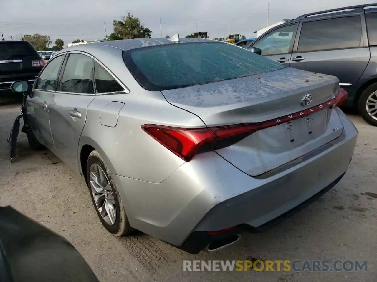 3 Photograph of a damaged car 4T1BZ1FB6KU034612 TOYOTA AVALON 2019