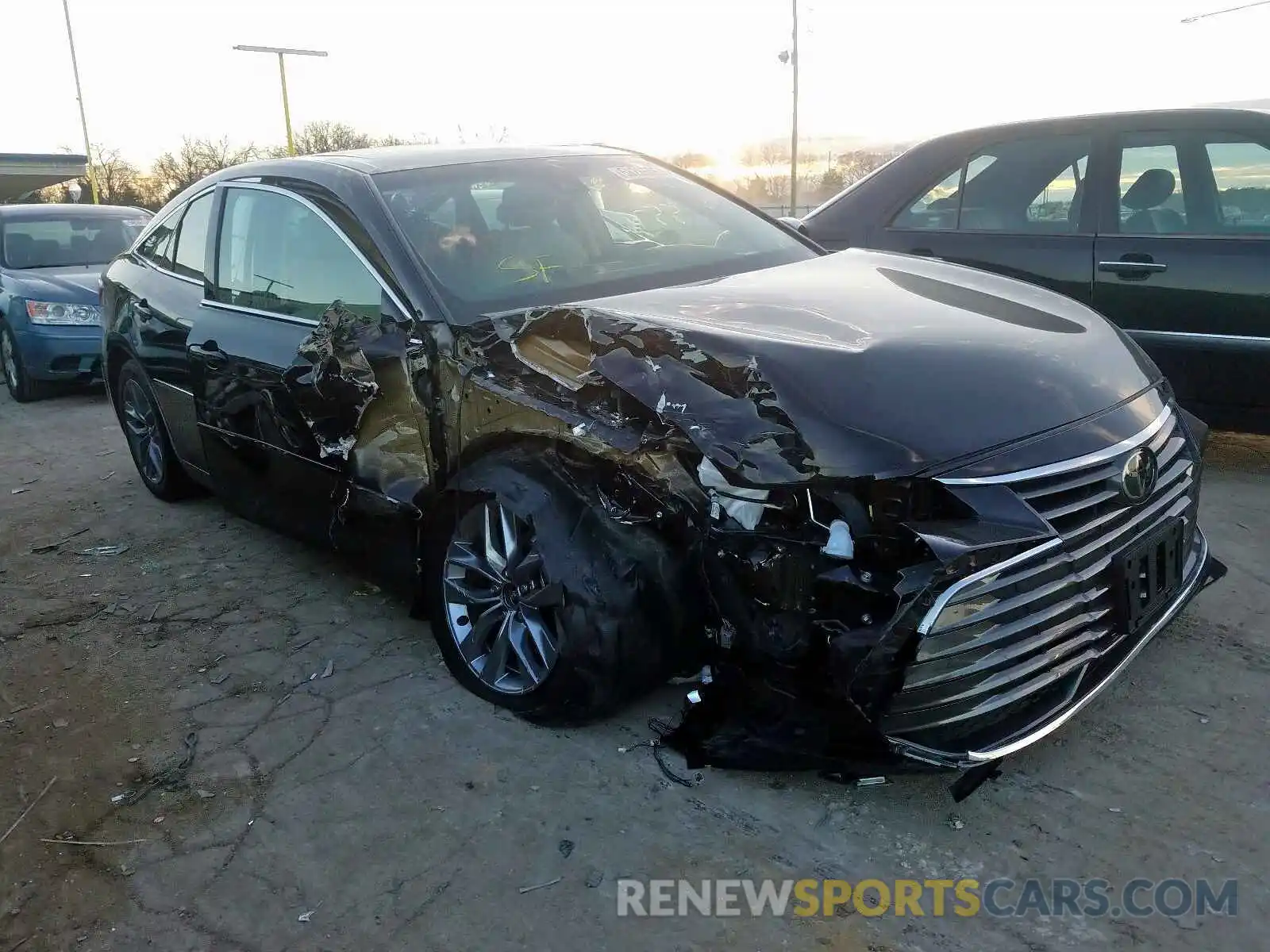 1 Photograph of a damaged car 4T1BZ1FB6KU035260 TOYOTA AVALON 2019