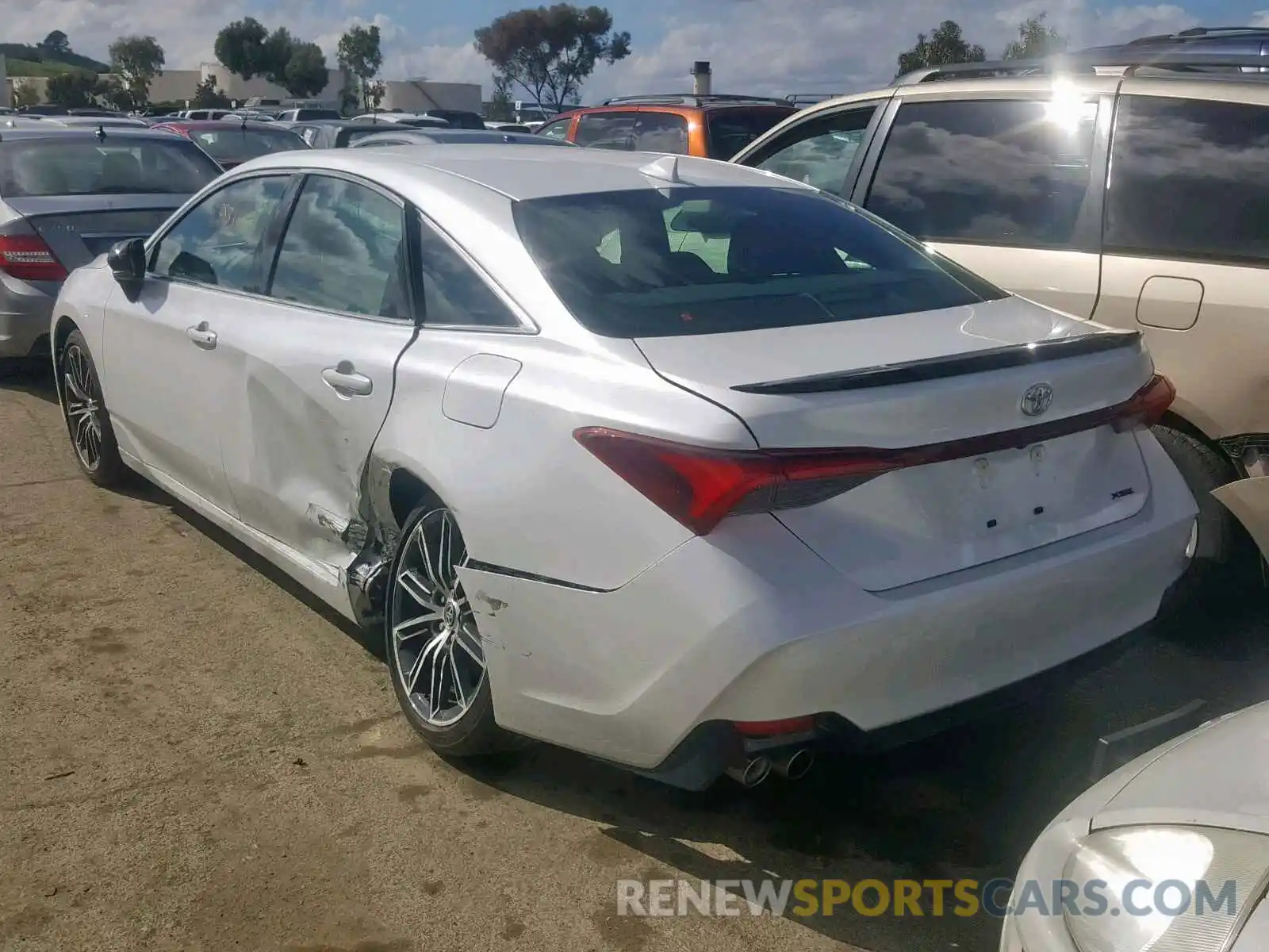 3 Photograph of a damaged car 4T1BZ1FB7KU002087 TOYOTA AVALON 2019