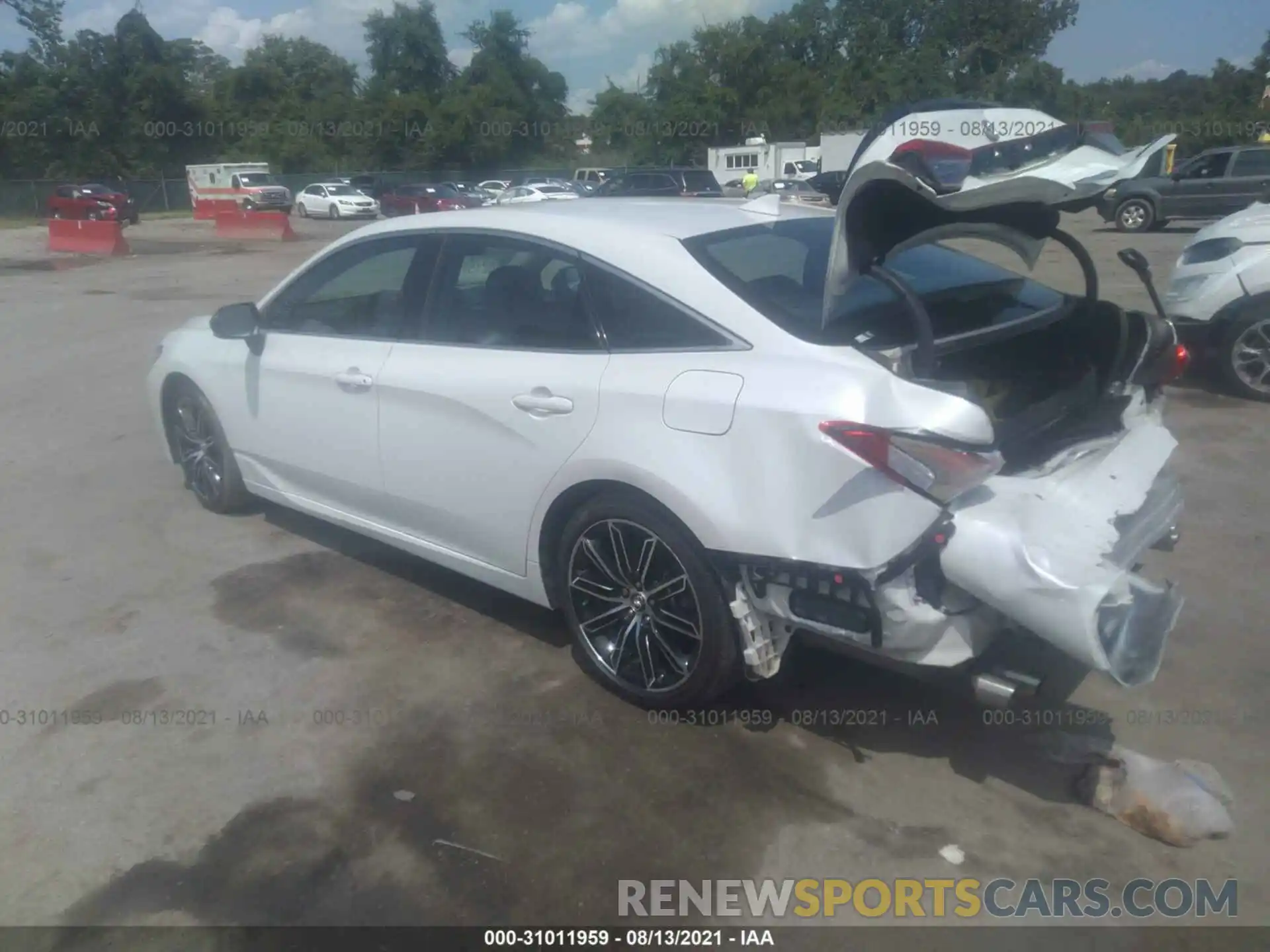 3 Photograph of a damaged car 4T1BZ1FB7KU004051 TOYOTA AVALON 2019