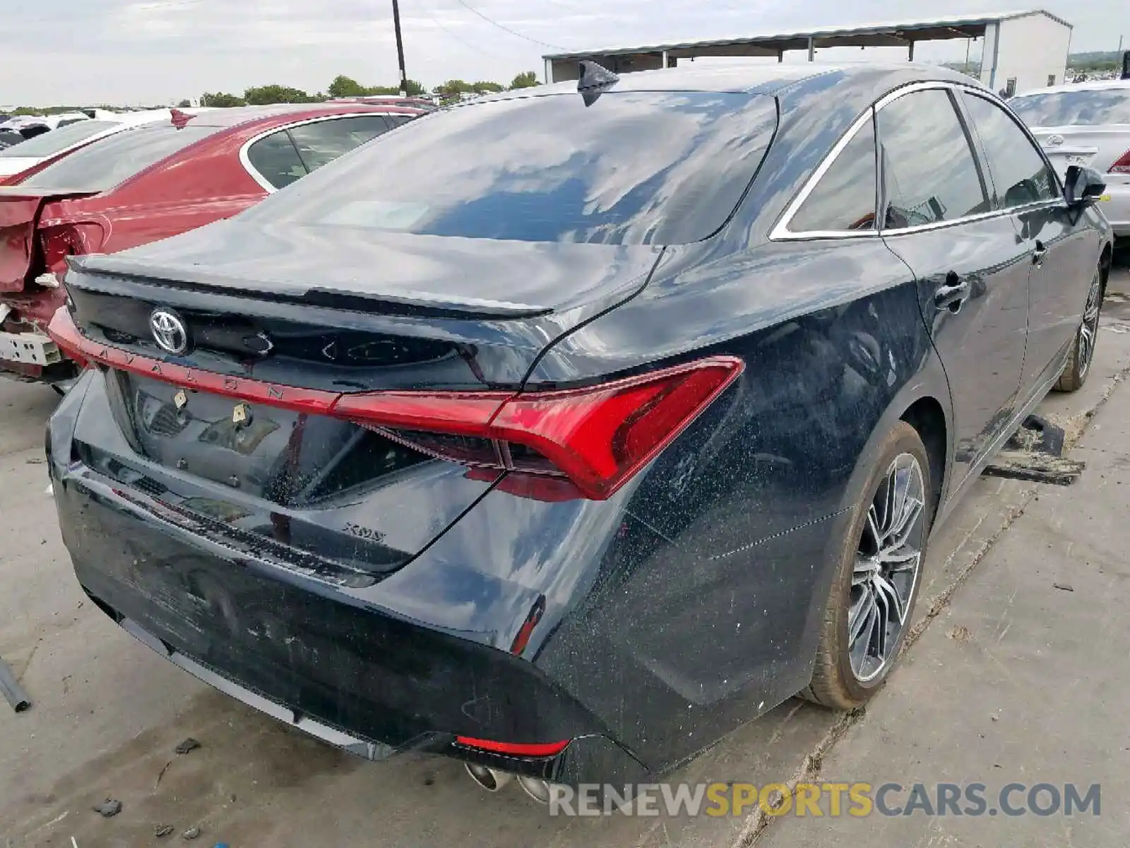 4 Photograph of a damaged car 4T1BZ1FB7KU004390 TOYOTA AVALON 2019