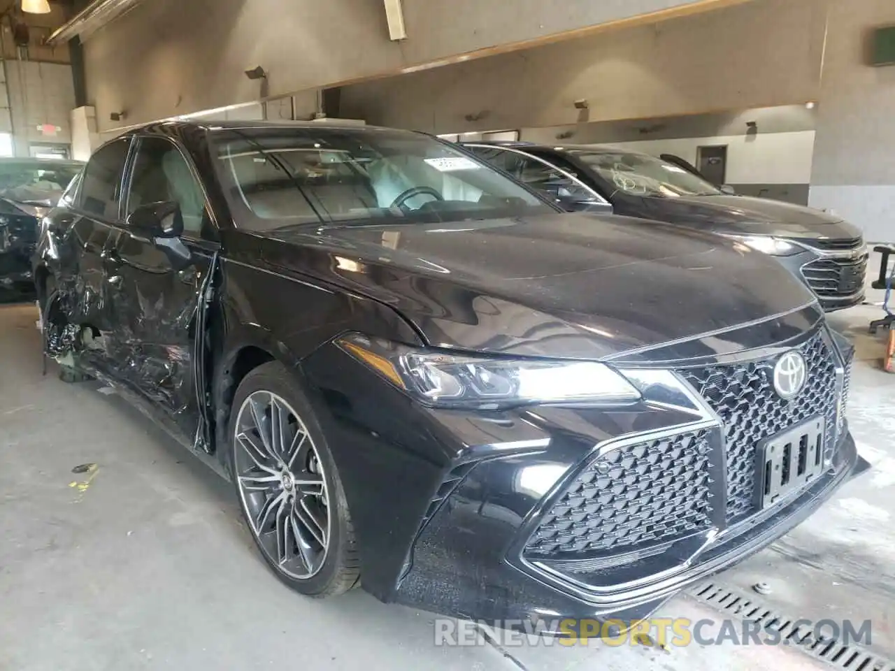 1 Photograph of a damaged car 4T1BZ1FB7KU008018 TOYOTA AVALON 2019