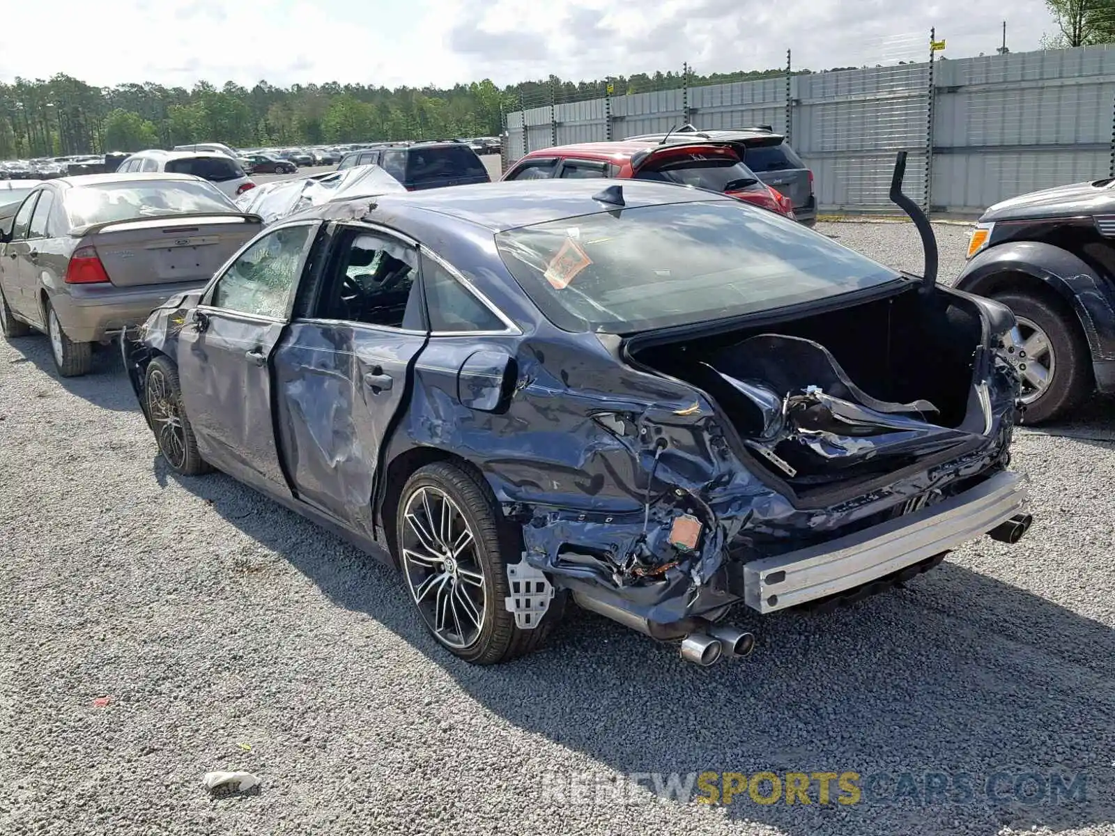 3 Photograph of a damaged car 4T1BZ1FB7KU016989 TOYOTA AVALON 2019