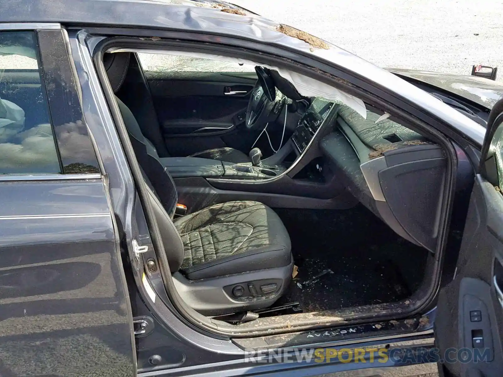 5 Photograph of a damaged car 4T1BZ1FB7KU016989 TOYOTA AVALON 2019