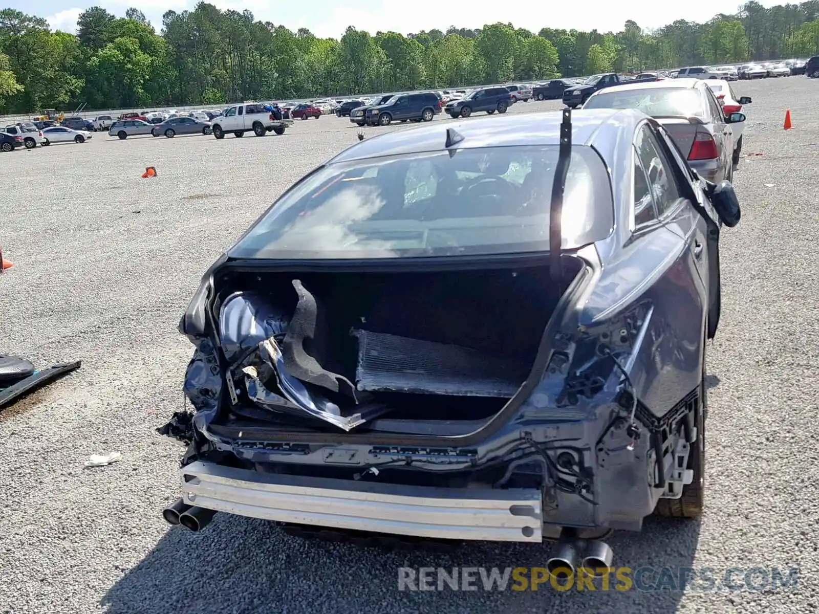 9 Photograph of a damaged car 4T1BZ1FB7KU016989 TOYOTA AVALON 2019