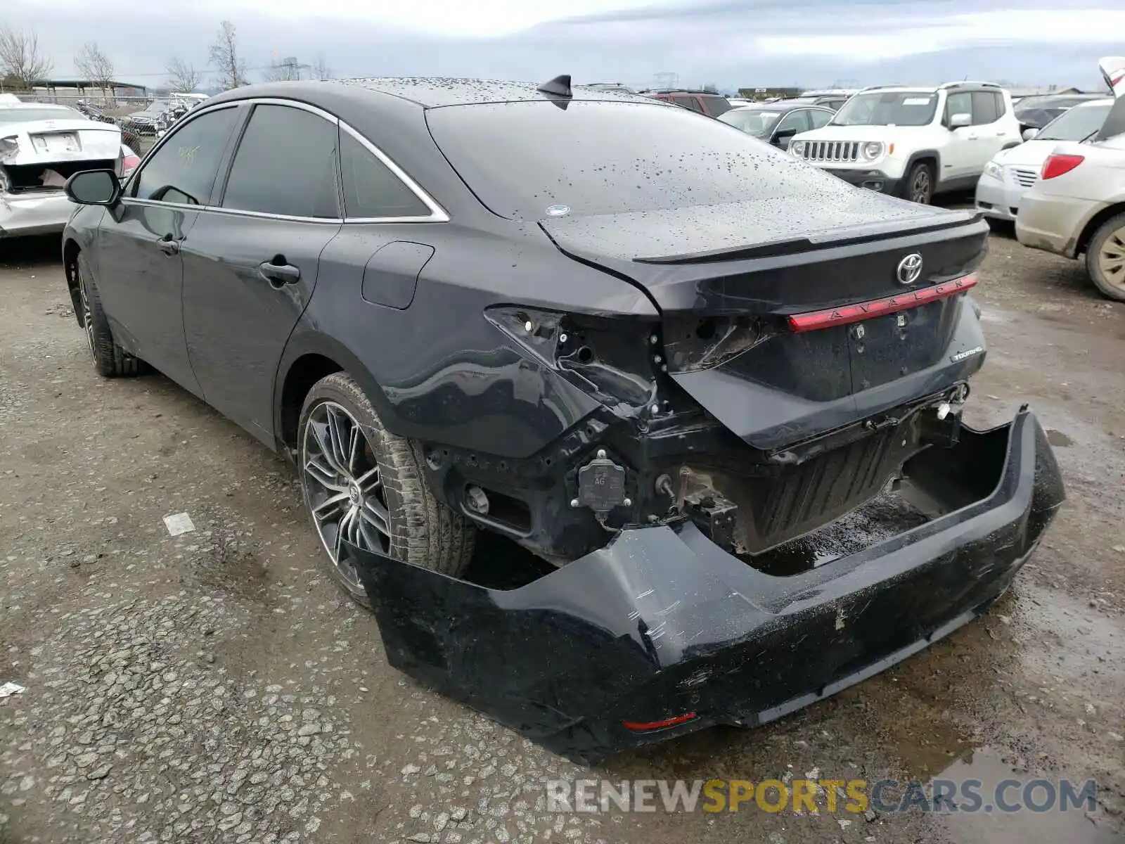 3 Фотография поврежденного автомобиля 4T1BZ1FB7KU017530 TOYOTA AVALON 2019