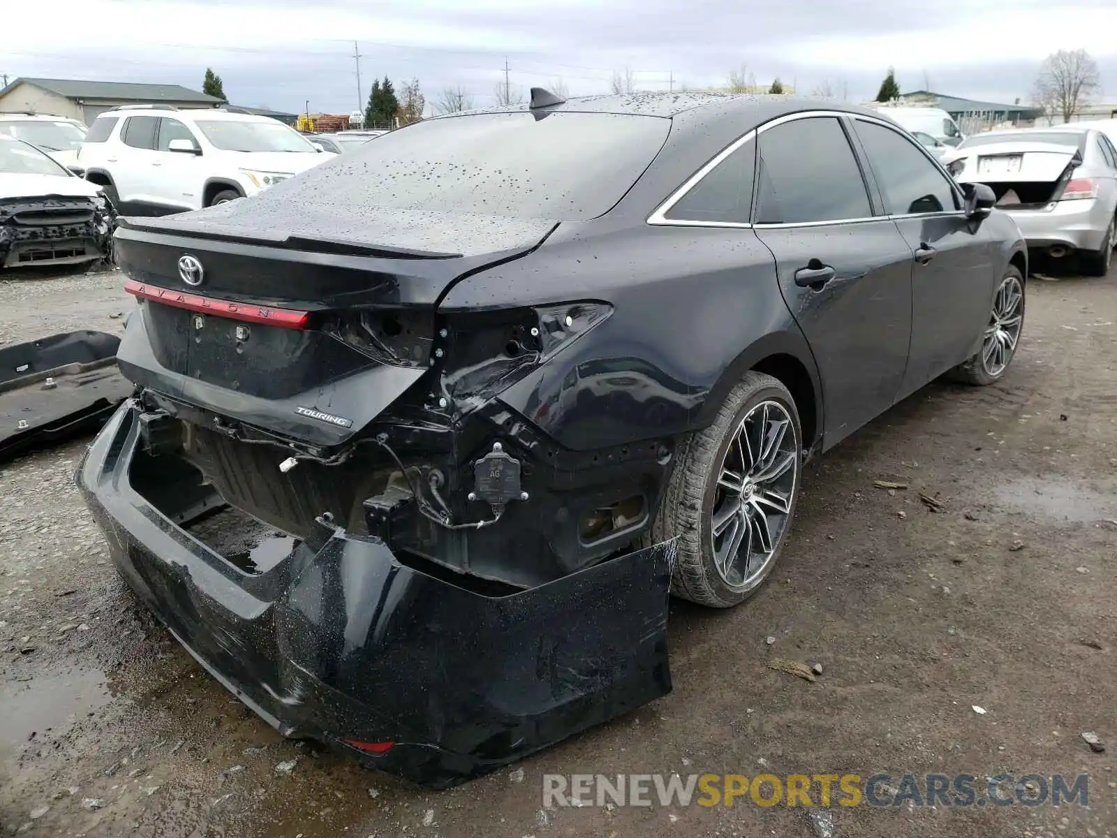 4 Photograph of a damaged car 4T1BZ1FB7KU017530 TOYOTA AVALON 2019