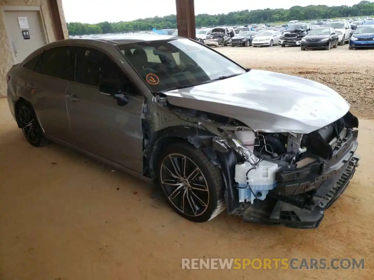 1 Photograph of a damaged car 4T1BZ1FB7KU020881 TOYOTA AVALON 2019