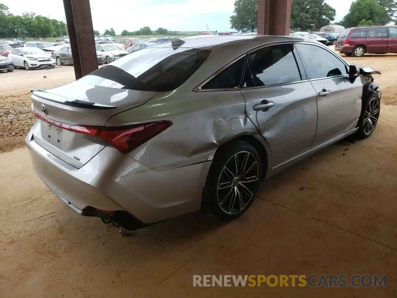 4 Photograph of a damaged car 4T1BZ1FB7KU020881 TOYOTA AVALON 2019