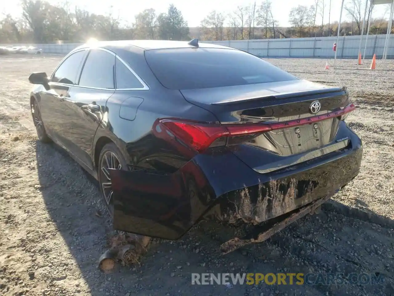 3 Photograph of a damaged car 4T1BZ1FB7KU024123 TOYOTA AVALON 2019