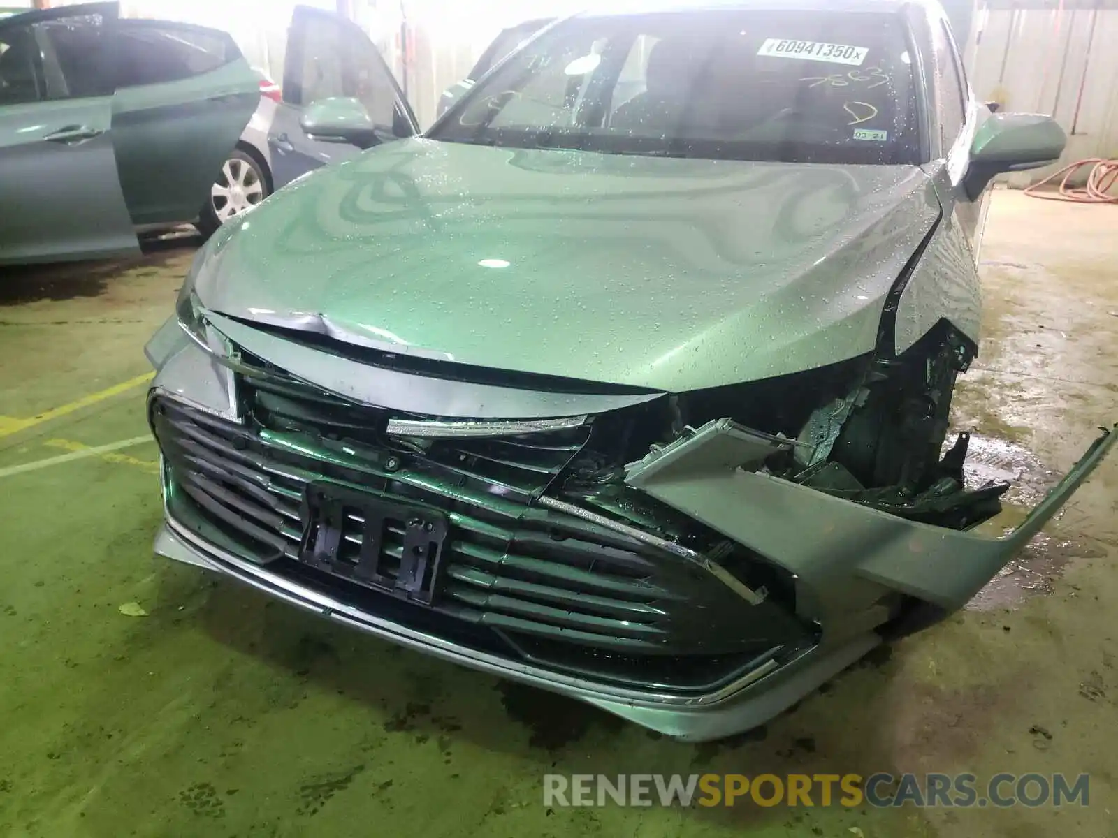 9 Photograph of a damaged car 4T1BZ1FB7KU027863 TOYOTA AVALON 2019