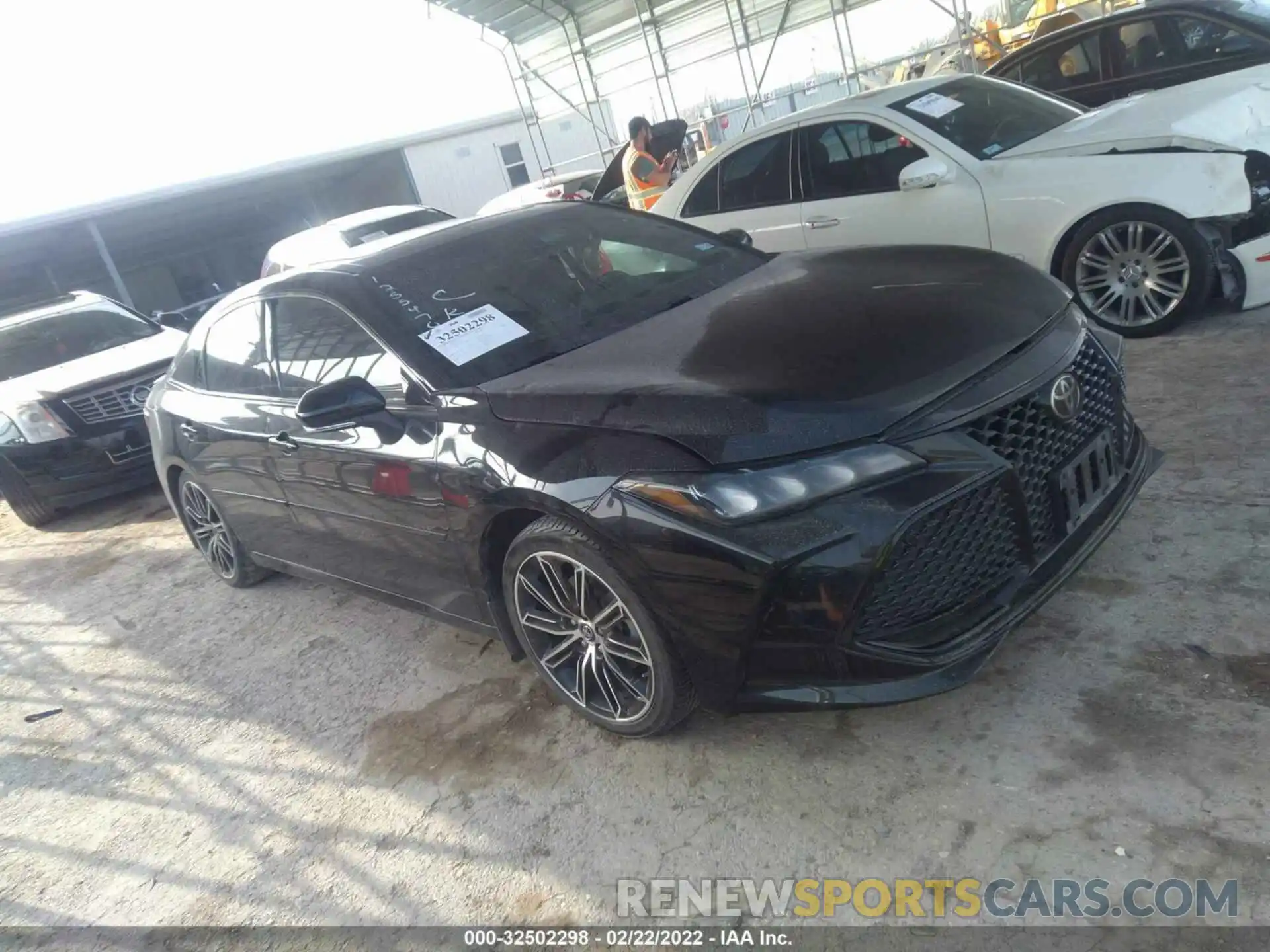 1 Photograph of a damaged car 4T1BZ1FB7KU027877 TOYOTA AVALON 2019