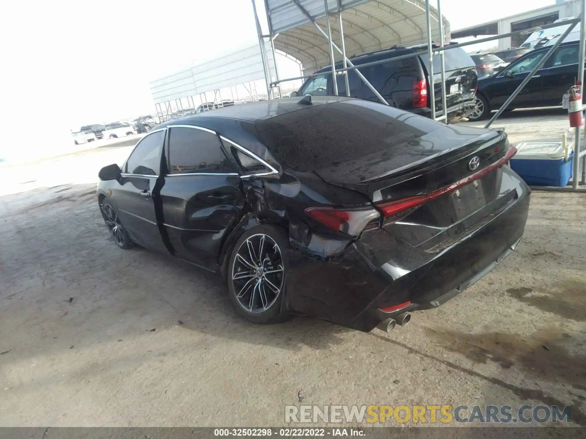 3 Photograph of a damaged car 4T1BZ1FB7KU027877 TOYOTA AVALON 2019