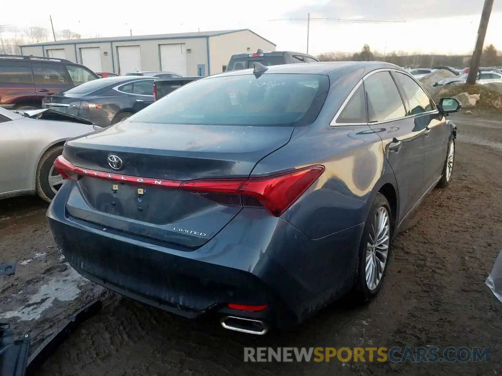 4 Photograph of a damaged car 4T1BZ1FB7KU028916 TOYOTA AVALON 2019