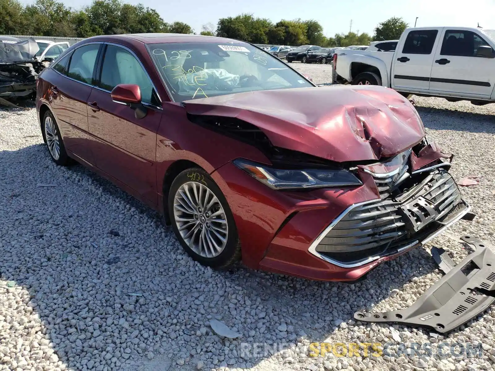 1 Photograph of a damaged car 4T1BZ1FB7KU031752 TOYOTA AVALON 2019